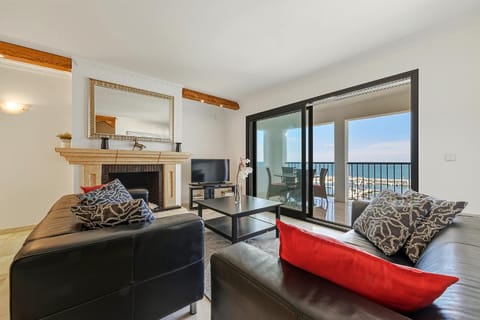 TV and multimedia, Living room, Seating area, Dining area, Diving, Sea view