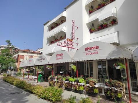 Villa Mirella-NUOVA GESTIONE Hotel in Grado
