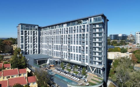Property building, Balcony/Terrace, Swimming pool