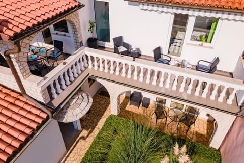 Patio, Garden, Balcony/Terrace