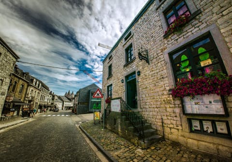 B&B Aux 10 Clefs Bed and Breakfast in Wallonia, Belgium