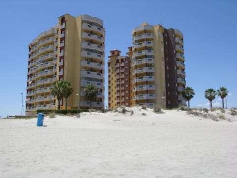 Facade/entrance, Beach