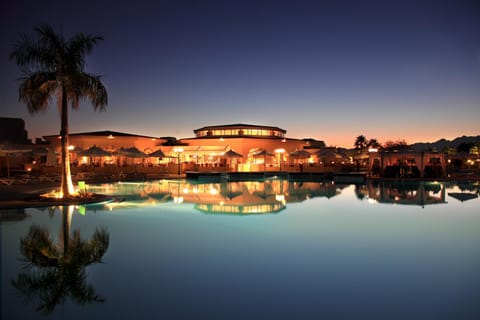 Facade/entrance, Swimming pool, Swimming pool