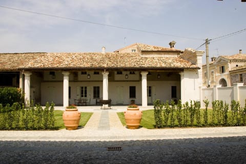 Facade/entrance, Garden view