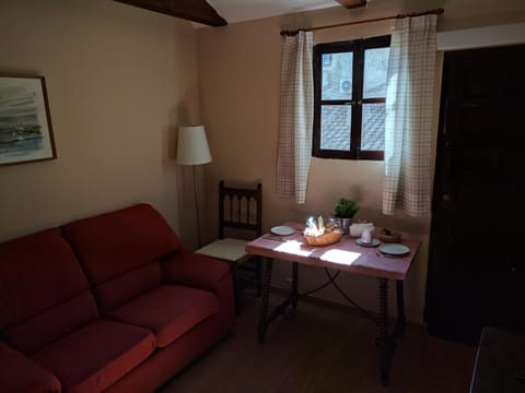 Living room, Breakfast