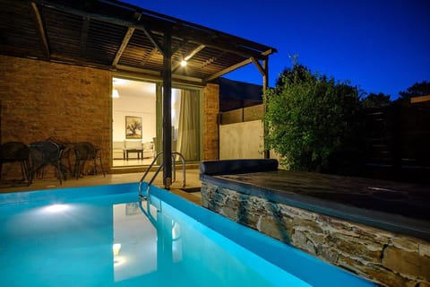 Gerakari Suites Apartment in Islands