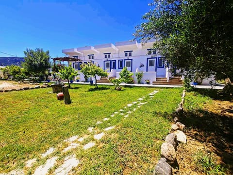 Property building, Garden, TV and multimedia, Balcony/Terrace, Balcony/Terrace, Parking, acessibility