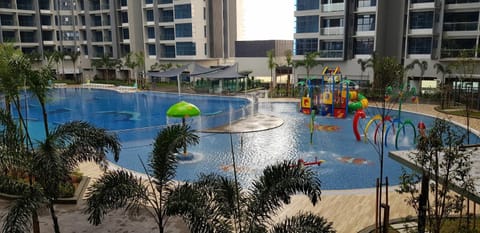 Swimming pool, Swimming pool