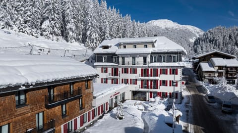 Property building, Natural landscape, Winter