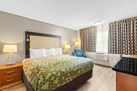 Bed, Seating area