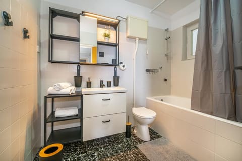 Studio Apartments Gilda Bed and Breakfast in Lika-Senj County