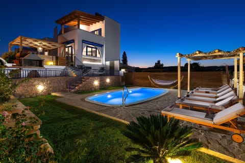 BBQ facilities, Swimming pool