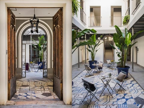 Patio, Facade/entrance