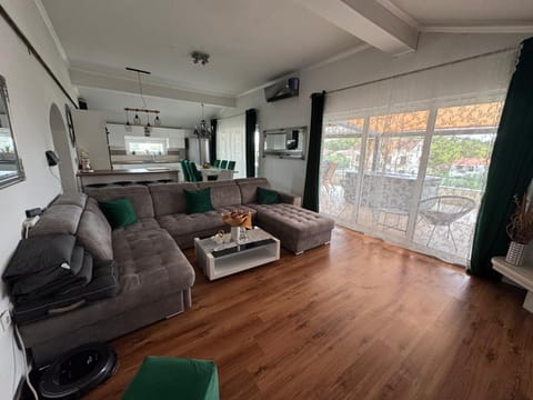 Penhaus apartman Angelus Drage Apartment in Šibenik-Knin County, Croatia