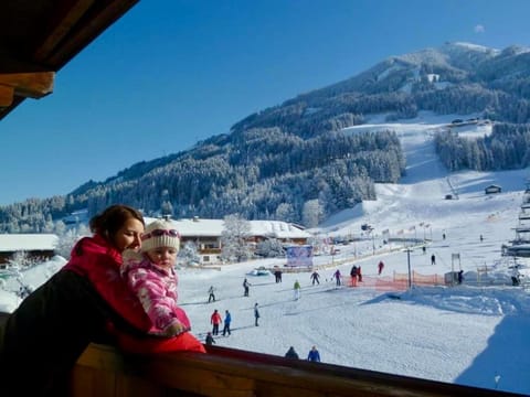 Skiing, Balcony/Terrace, Mountain view