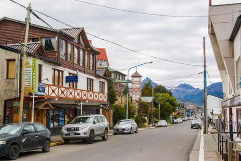 Street view, Area and facilities