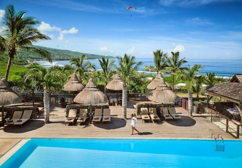 Pool view, Sea view