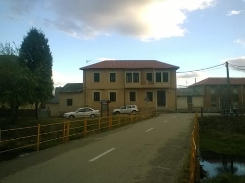 Property building, Day