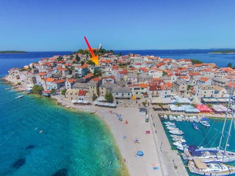 Nearby landmark, Restaurant/places to eat, Day, Bird's eye view, Beach, City view, Sea view, Location
