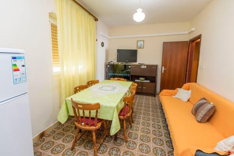 TV and multimedia, Dining area