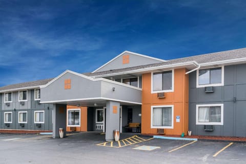 Property building, Day, On site, Time of day