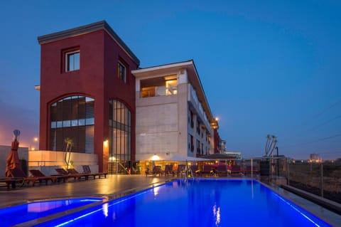 Lounge or bar, Swimming pool