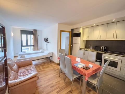 Kitchen or kitchenette, Living room, Dining area