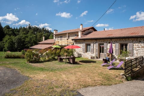 Facade/entrance, Day, Summer, BBQ facilities, Garden, On site