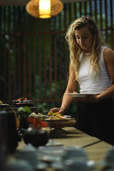 Breakfast, Buffet breakfast