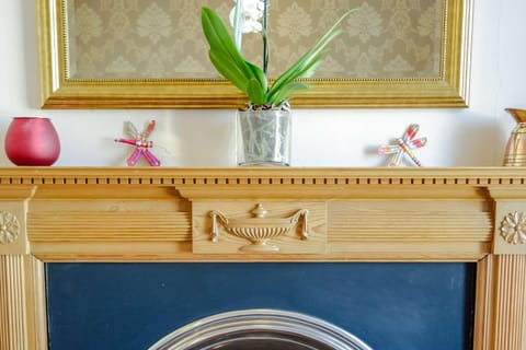 Sophisticated Edinburgh Apartment in City Centre Apartment in Edinburgh