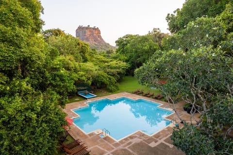 Pool view, Swimming pool, sunbed