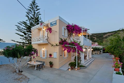Property building, Balcony/Terrace