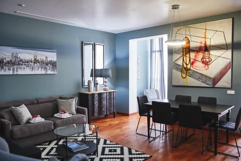Day, Living room, Dining area, On site