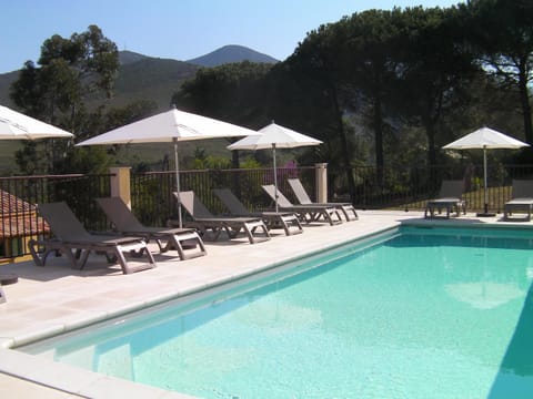 Property building, Spring, Summer, Floor plan, On site, Pool view, Swimming pool, Entertainment