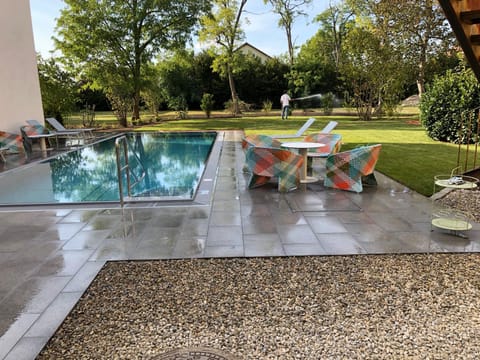 Swimming pool, Swimming pool