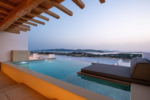 Anna Platanou Suites Hotel in Paros, Greece