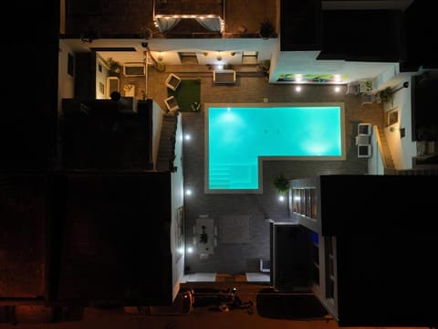 Bird's eye view, Swimming pool