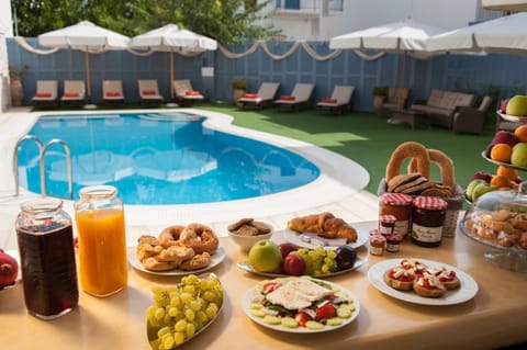 Food, Swimming pool, Swimming pool, Breakfast, Buffet breakfast