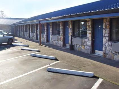 Towne and Country Motel Motel in Newberg