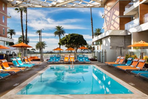 Patio, Day, Pool view, Swimming pool, sunbed