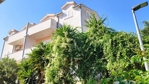 Apartments Mazuran Apartment in Hvar