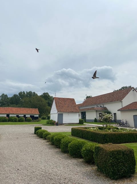 Property building, Day, Natural landscape, Garden, Garden view