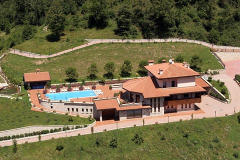 Property building, Bird's eye view