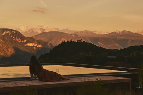 Mountain view, Swimming pool, Sunrise