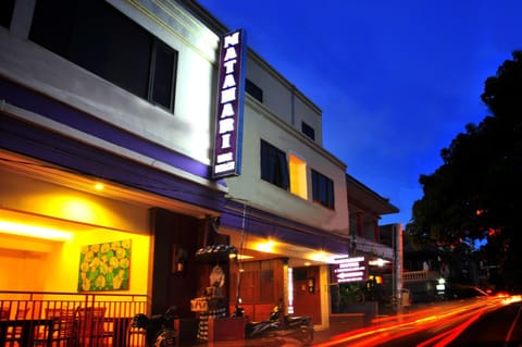 Facade/entrance, Night