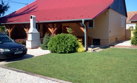 Balcony/Terrace, Area and facilities