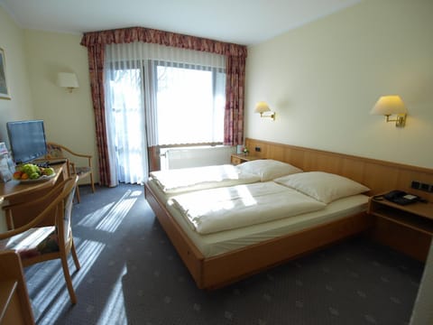 Day, Photo of the whole room