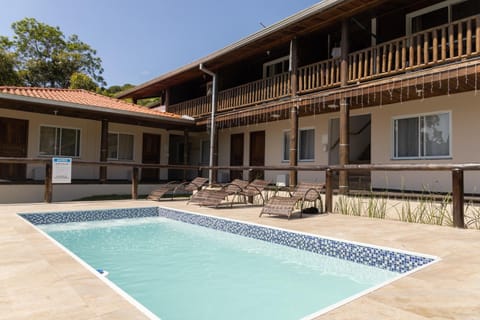 Day, Swimming pool, sunbed