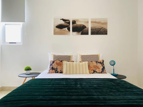 Bed, Photo of the whole room, Bedroom, cot