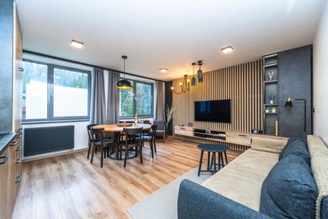 TV and multimedia, View (from property/room), Kitchen or kitchenette, Living room